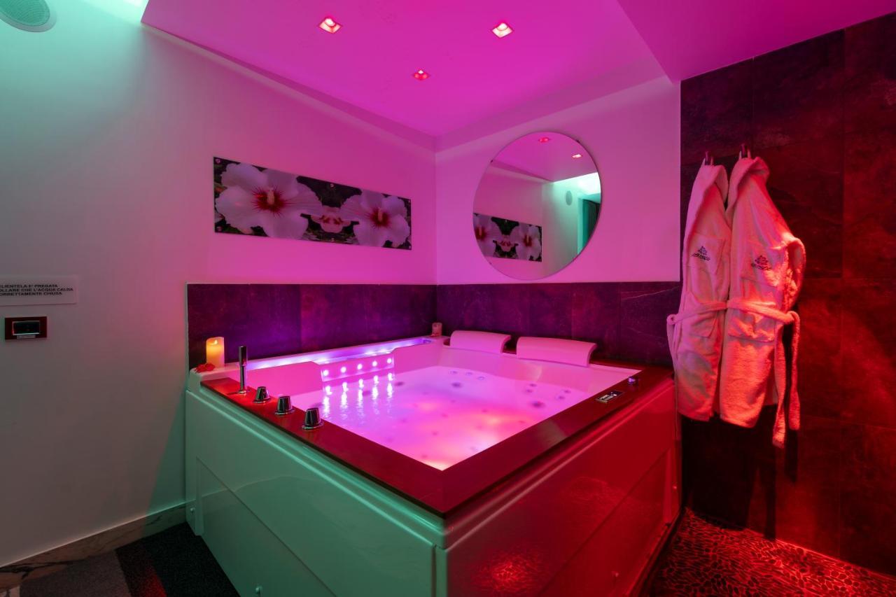 Hotel Ibisco Suites & Relax Pozzuoli Exterior foto